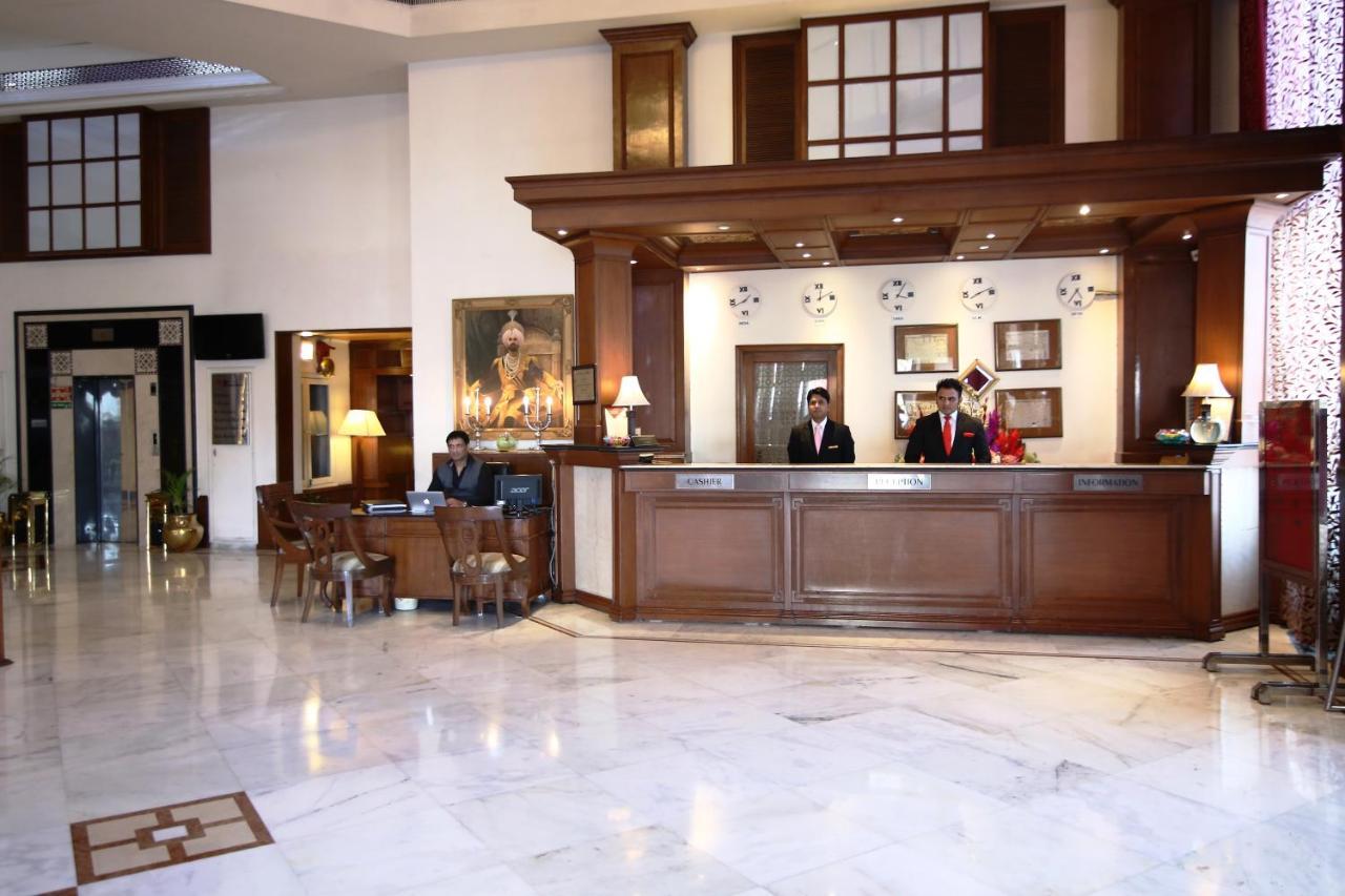 Hotel President Джаландхар Екстериор снимка